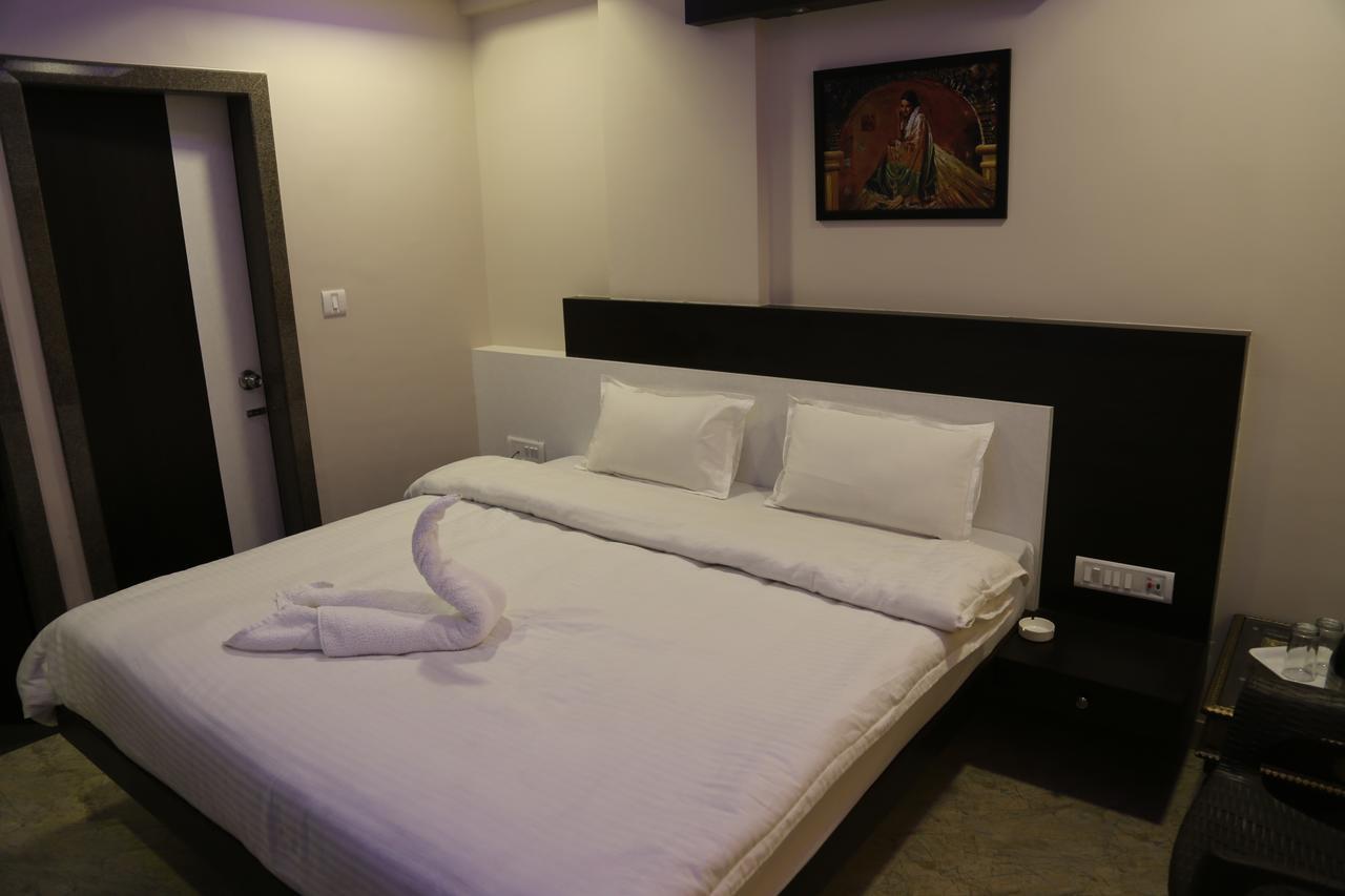 Hotel Marwar Excellency Mahāmandir المظهر الخارجي الصورة